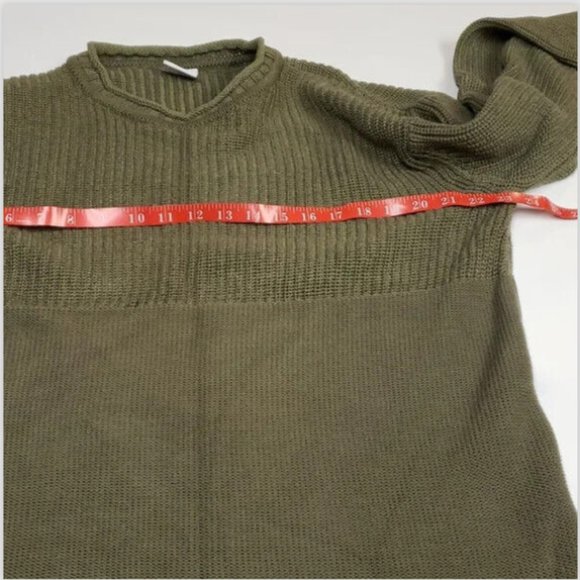Columbia Crewneck Sweater | Medium | Olive Green Ribbed Knit Long Sleeve - Picture 8 of 9